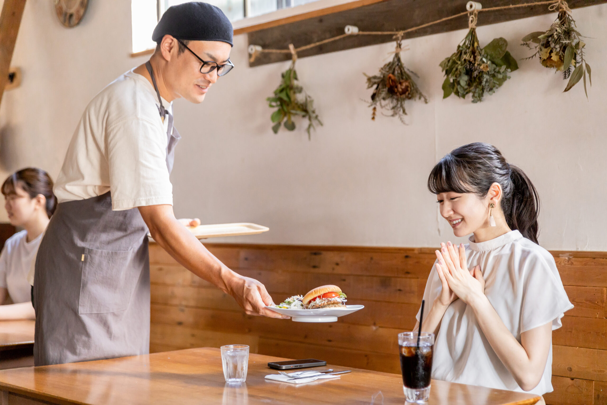 新たな魅力が広がる！店舗リフォームで集客力アップと社員モチベーション向上を実現