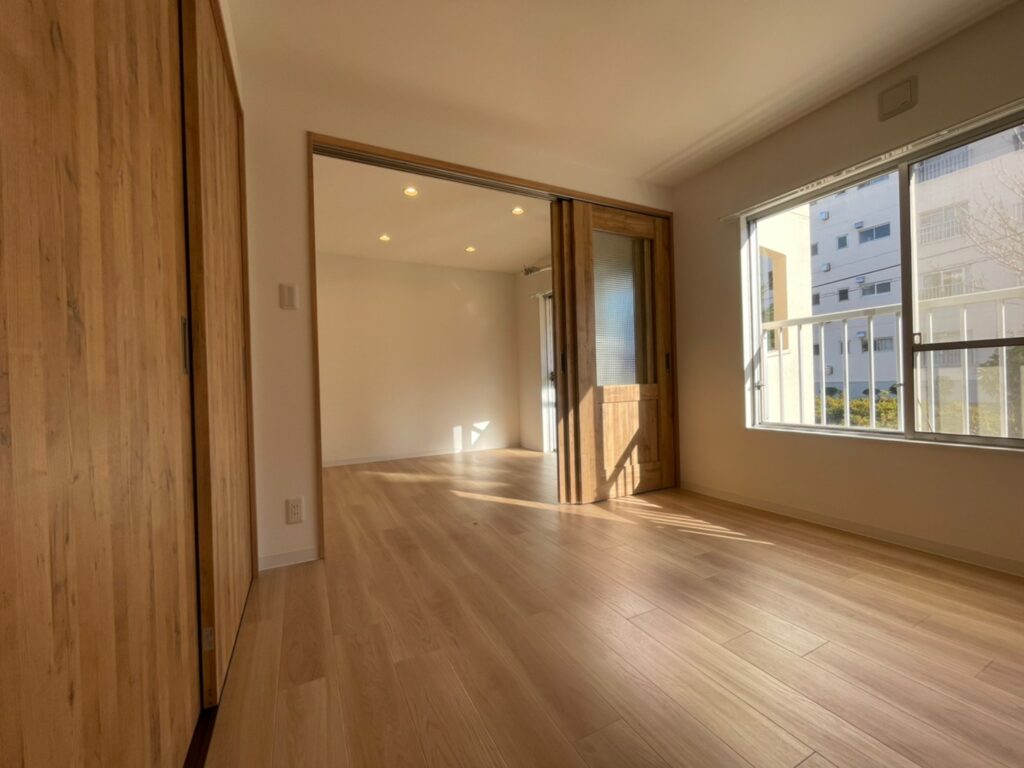 横浜市　マンションフルリノベーション工事　【17】大工工事