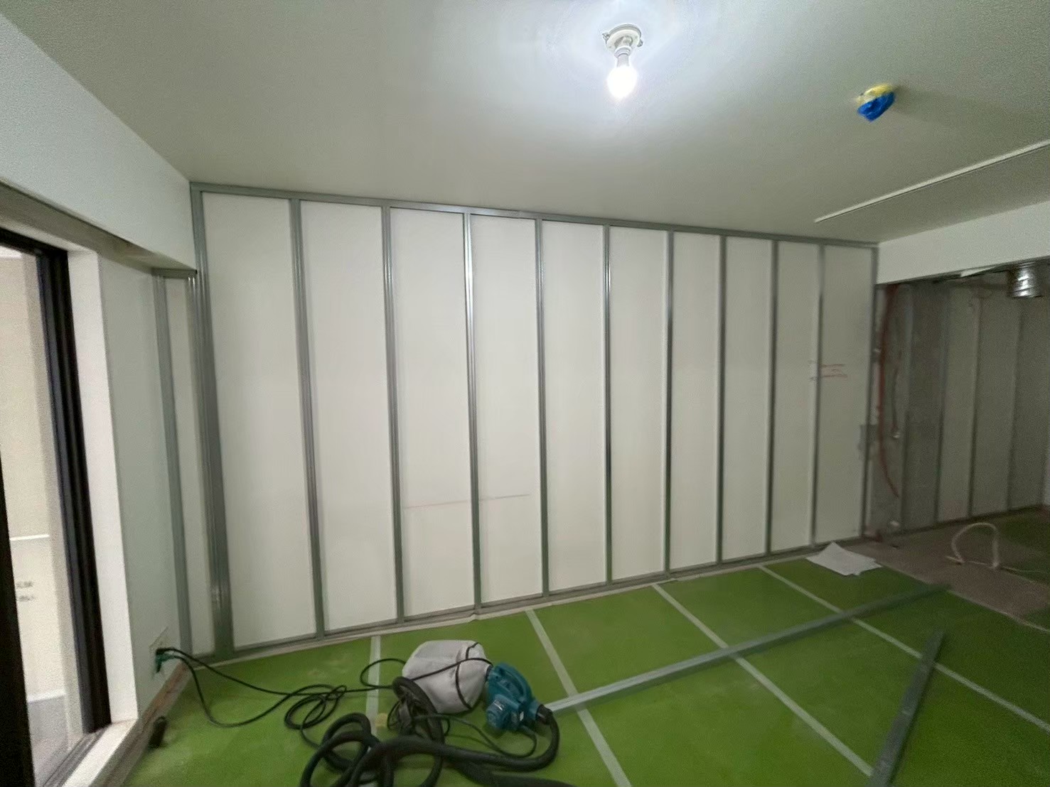 東京都中央区　マンションフルリノベーション工事　【2】軽天工事